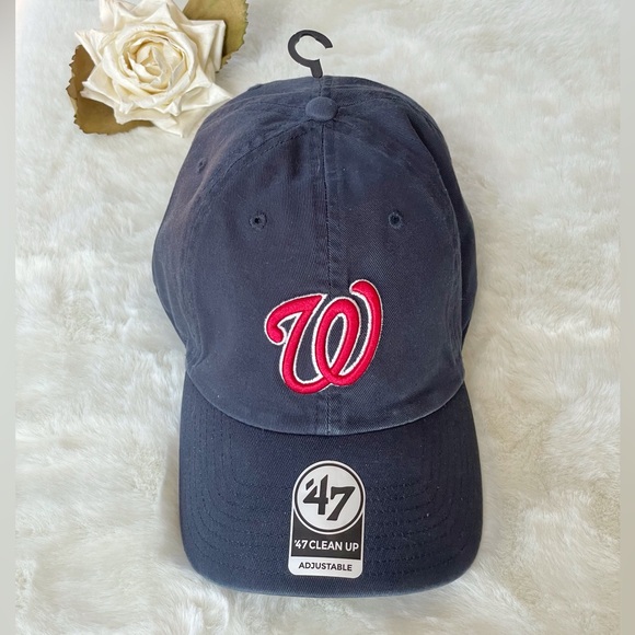 New with tag WASHINGTON NATIONALS OFFICIAL MLB NAVY HAT with Red Logo Adjustable - Picture 1 of 4